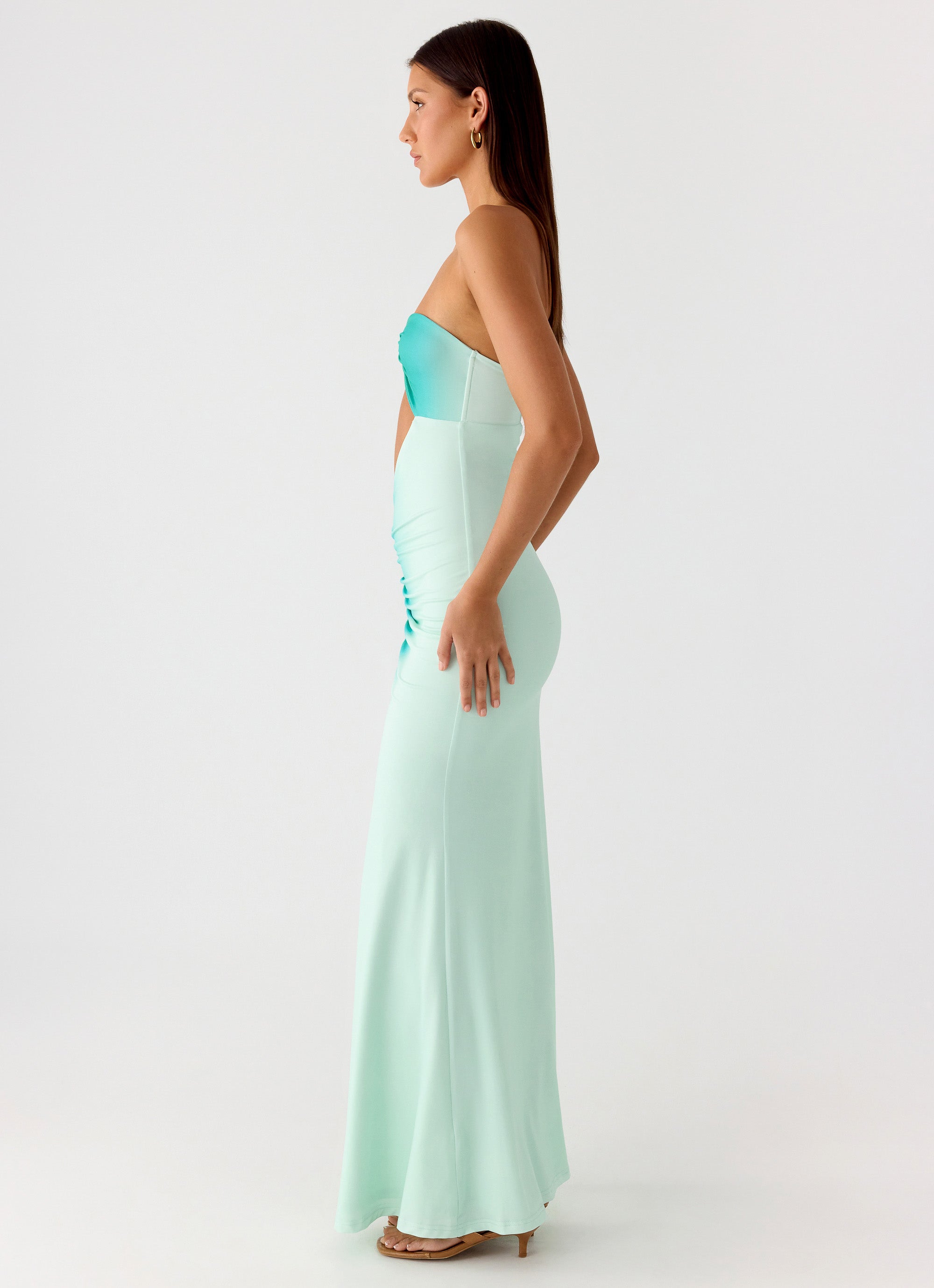 Ellisah Ombre Maxi Dress - Green Gradient Green Gradient / US 6 Ellisah Ombre Maxi Dress - Green Gradient Green Gradient / US 6