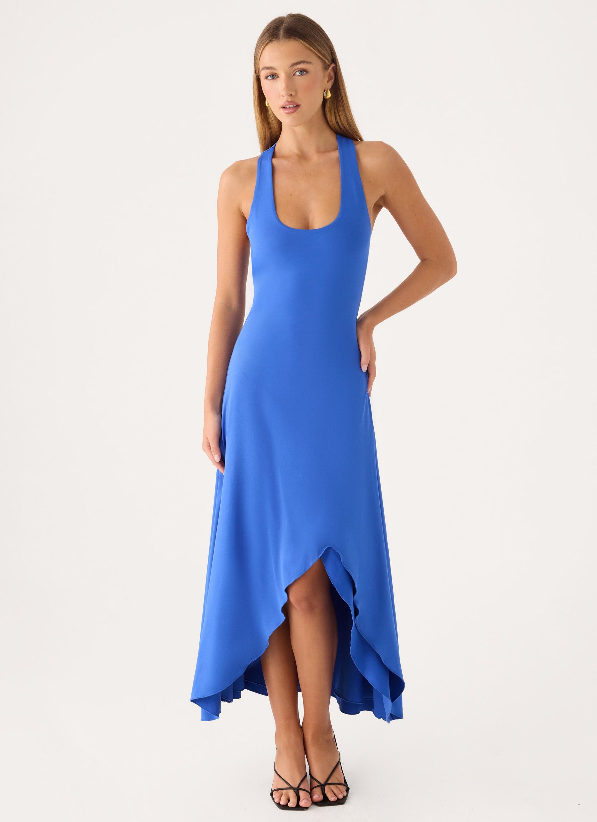 asymmetrical hem dress Elegant Wholesale Wedding Dresses Spaghetti Straps The asymmetrical hem is much the same Norma Kamali long-sleeved Midi Dress
