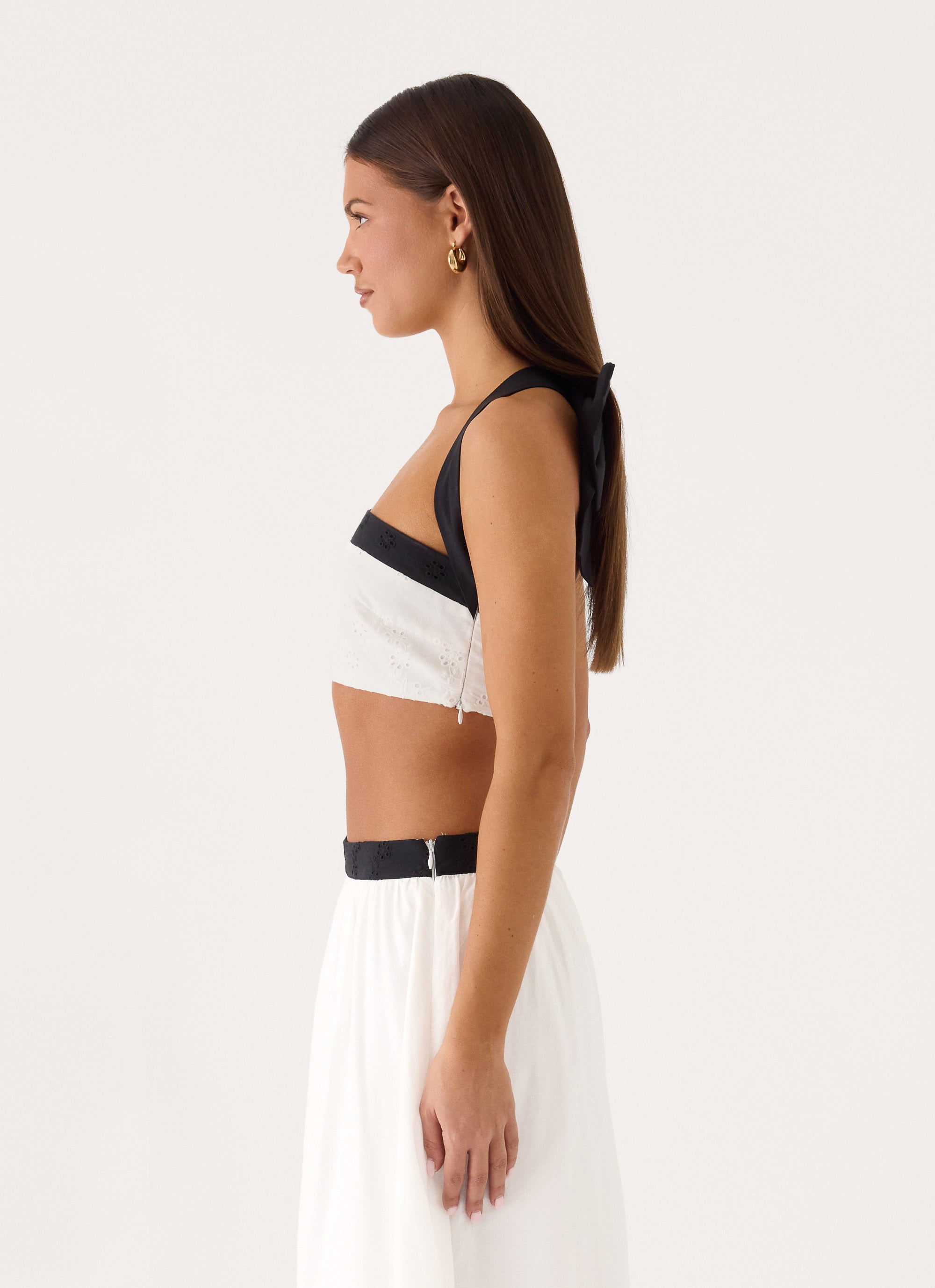 Ribbon Theory Halter Top - Ivory/Black – Peppermayo US