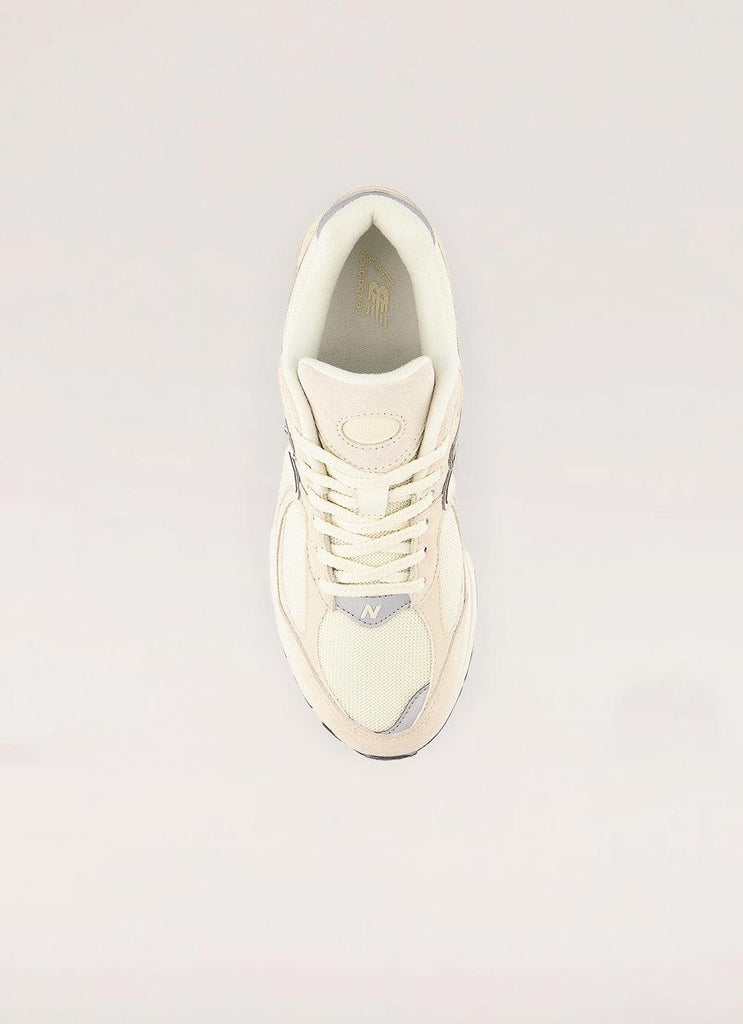 M2002 Sneaker - Calm Taupe - Peppermayo US