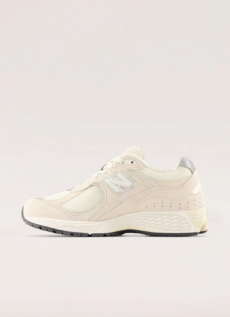M2002 Sneaker - Calm Taupe - Peppermayo US