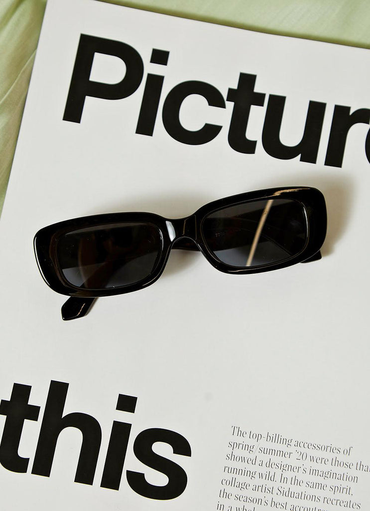 Hepburn Sunglasses - Black - Peppermayo US