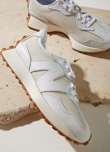 327 Sneaker - White - Peppermayo US