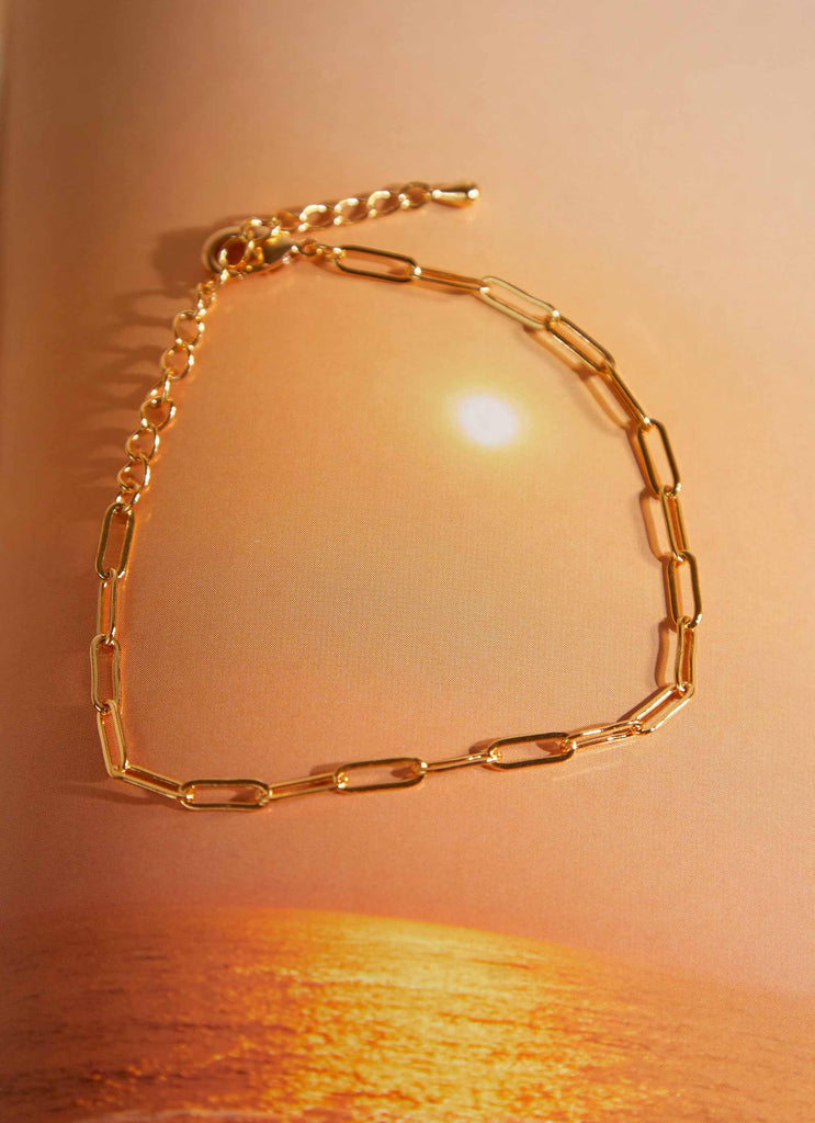 Amity Chain Bracelet - Gold - Peppermayo US