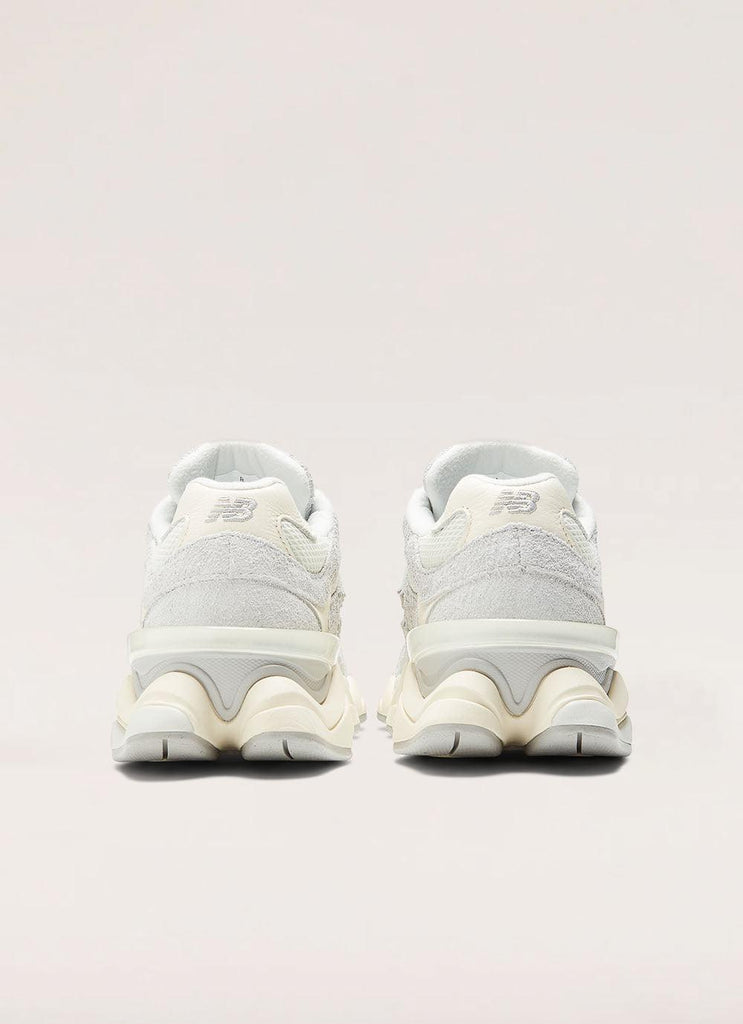 9060 Sneaker - Quartz Grey - Peppermayo US