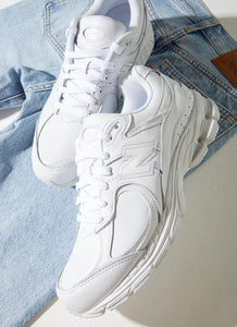 Munsell White (048) Sneaker - White - Peppermayo US