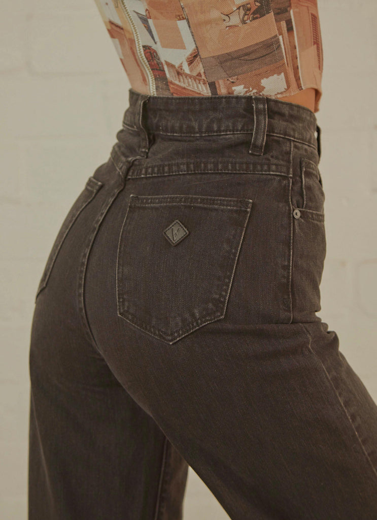 A 94 High & Wide Jean - Black Stone - Peppermayo US