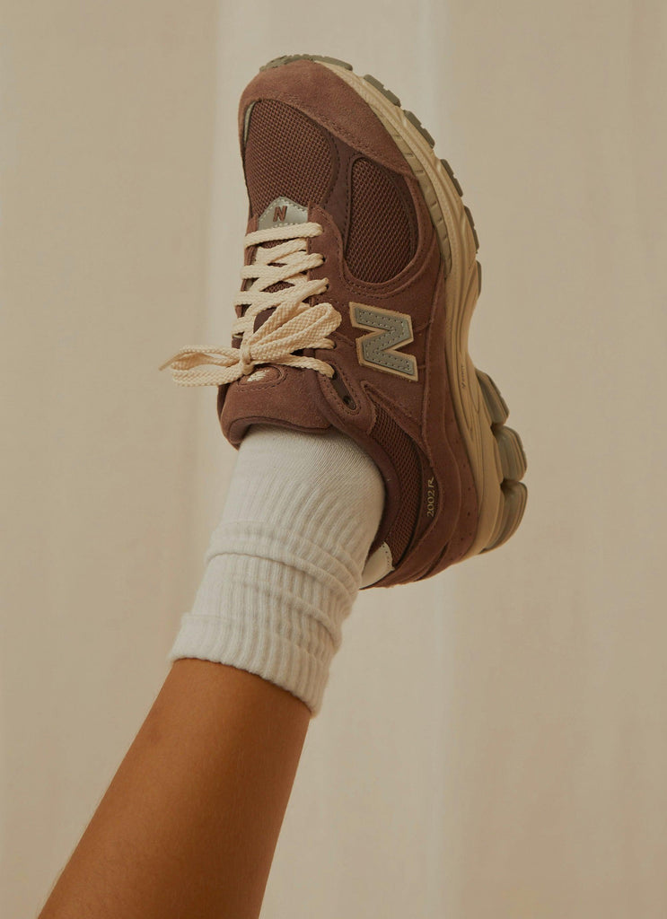 2002RHD Sneaker - Cocoa - Peppermayo US