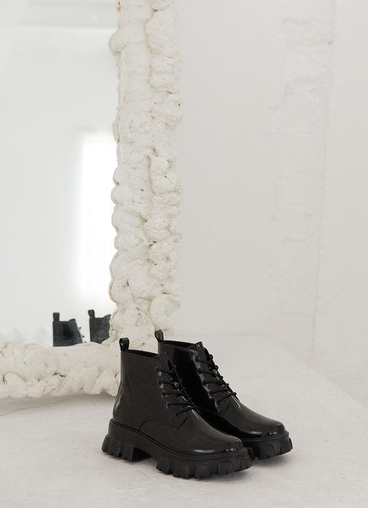 Dust To Dawn Boot - Black - Peppermayo US