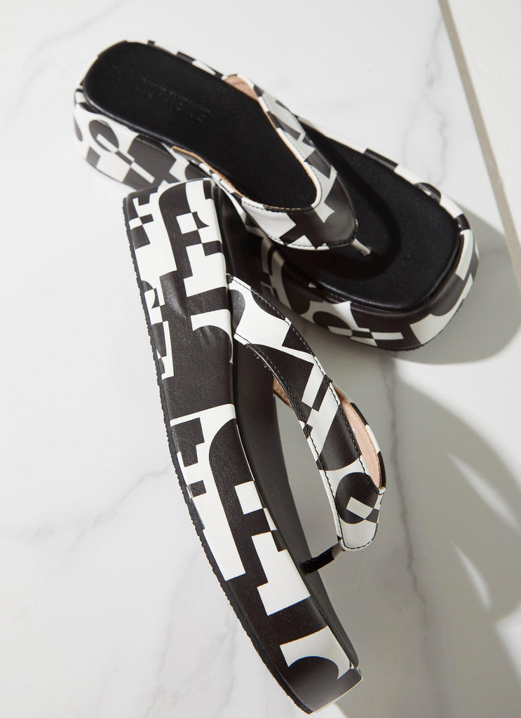 Minelli Sandals - Black and White Geo - Peppermayo US