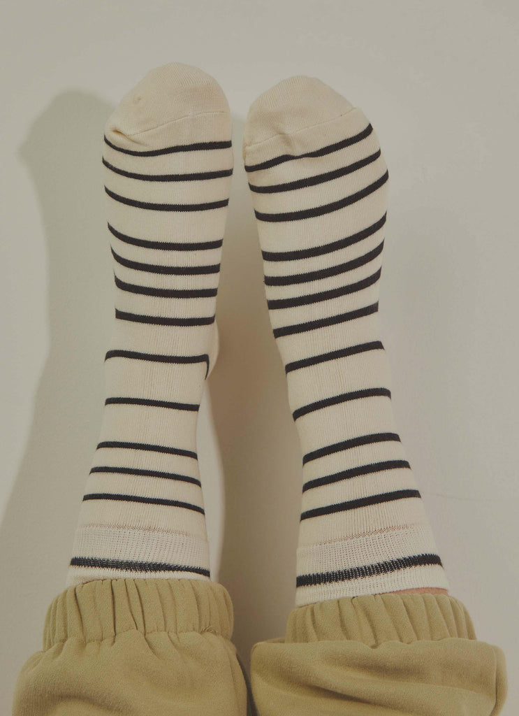 Hana Socks - Black Stripe - Peppermayo US