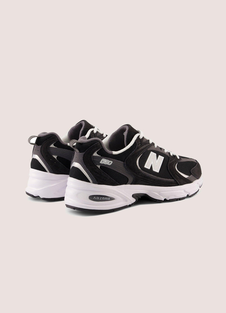 530 Sneaker - Black - Peppermayo US